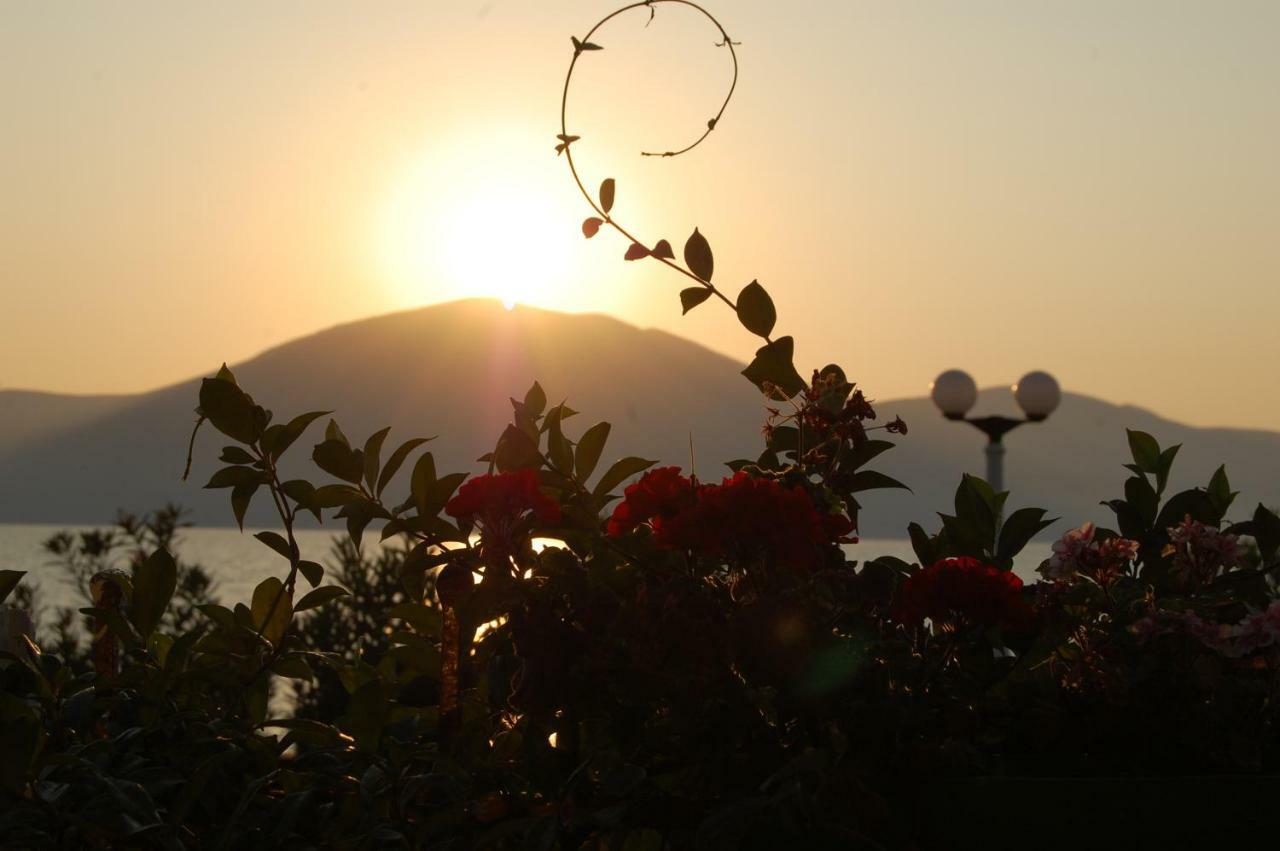 Hotel Ramosaco, Radhime, Vlore المظهر الخارجي الصورة